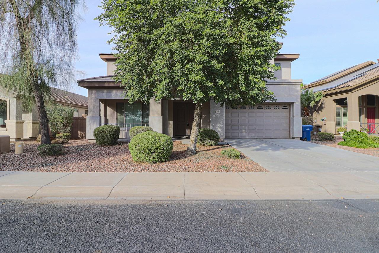 14332 W Crocus Dr - Photo 2 of 43