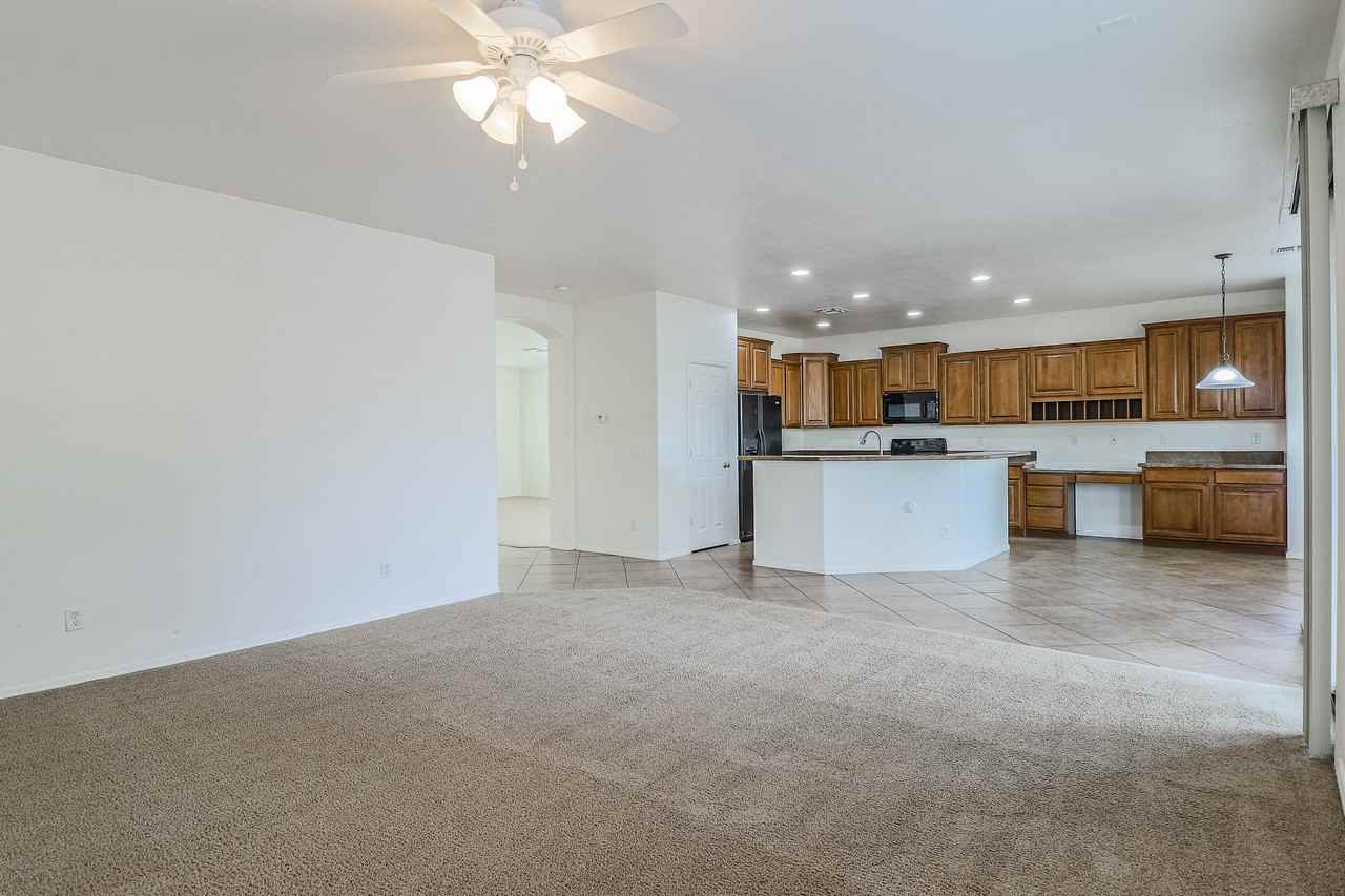 14332 W Crocus Dr - Photo 4 of 43