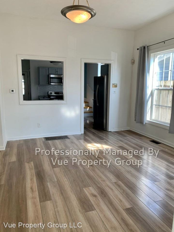 1330 E Naomi St - Photo 3 of 15