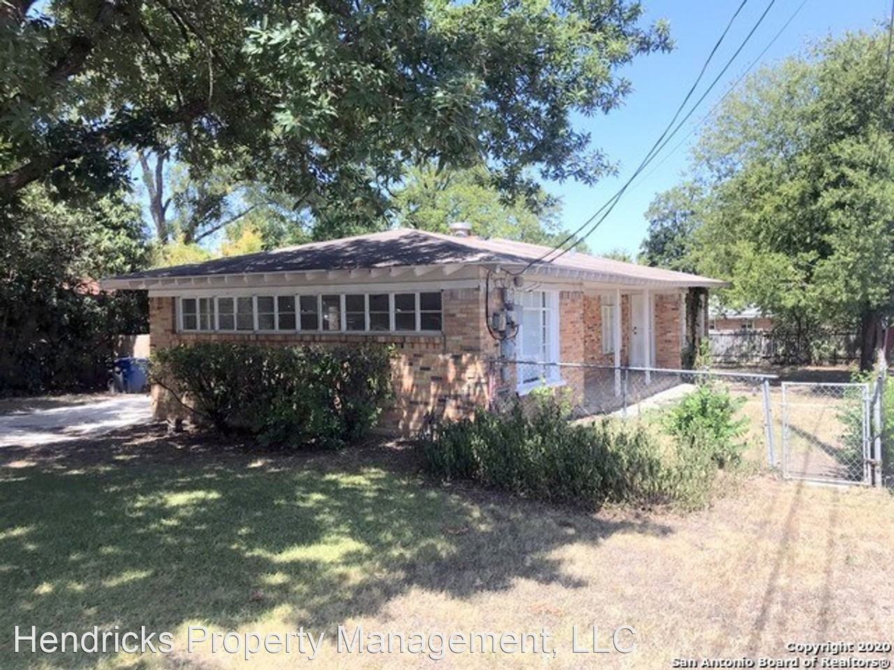 302 Hope Dr - Photo 3 of 22