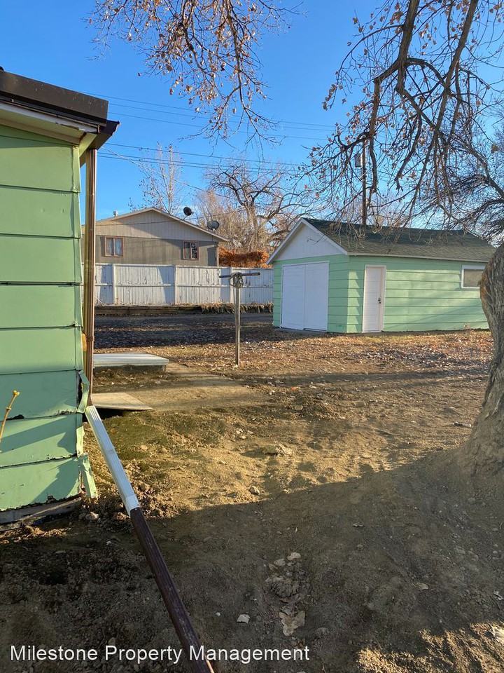 603 S 6th St - Photo 3 of 26