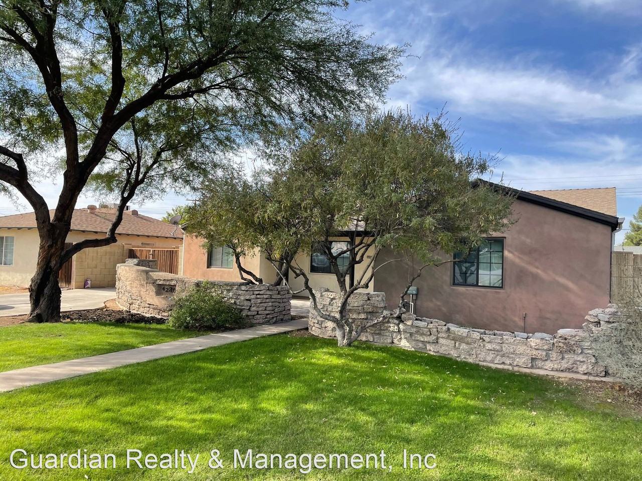 4220 N 16th Dr - Photo 2 of 17