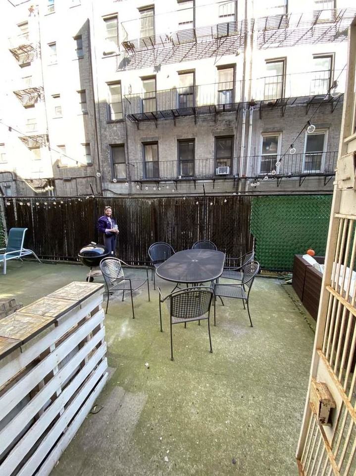 E 88th St & 3rd Ave #1D