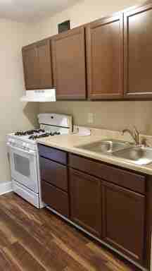 1 Bedroom/1 Bath- Great Starter Apartment - Photo 3 of 3