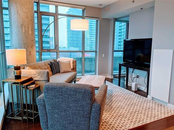 375 King Street West #1809