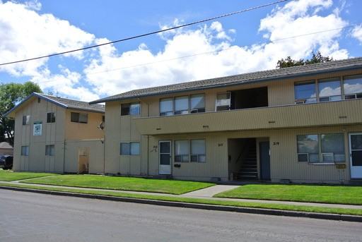 217 NW 7th St - Photo 2 of 6