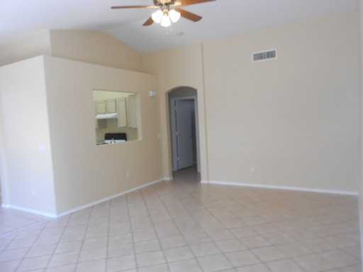 13225 W Desert Ln - Photo 3 of 8