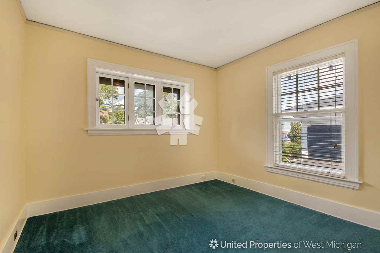 304 College Avenue Northeast - Photo 2 of 22