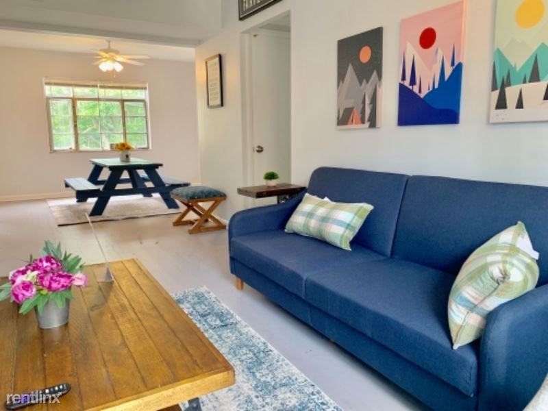 4273 4273 West 222 6 - Photo 2 of 10