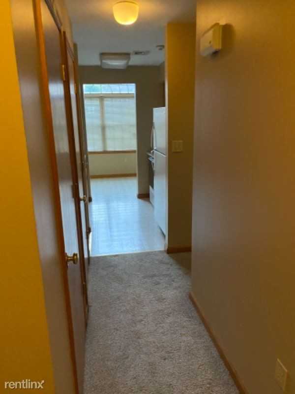 609 Main St - Photo 2 of 5