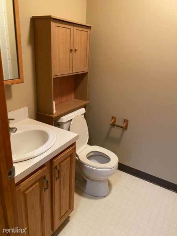 609 Main St - Photo 3 of 5