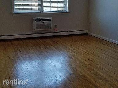 600 Grove St - Photo 3 of 3