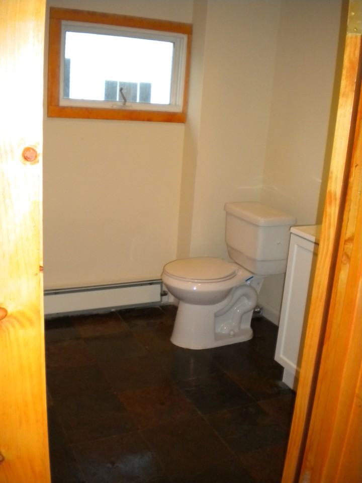 1180 Main St - Photo 6 of 8