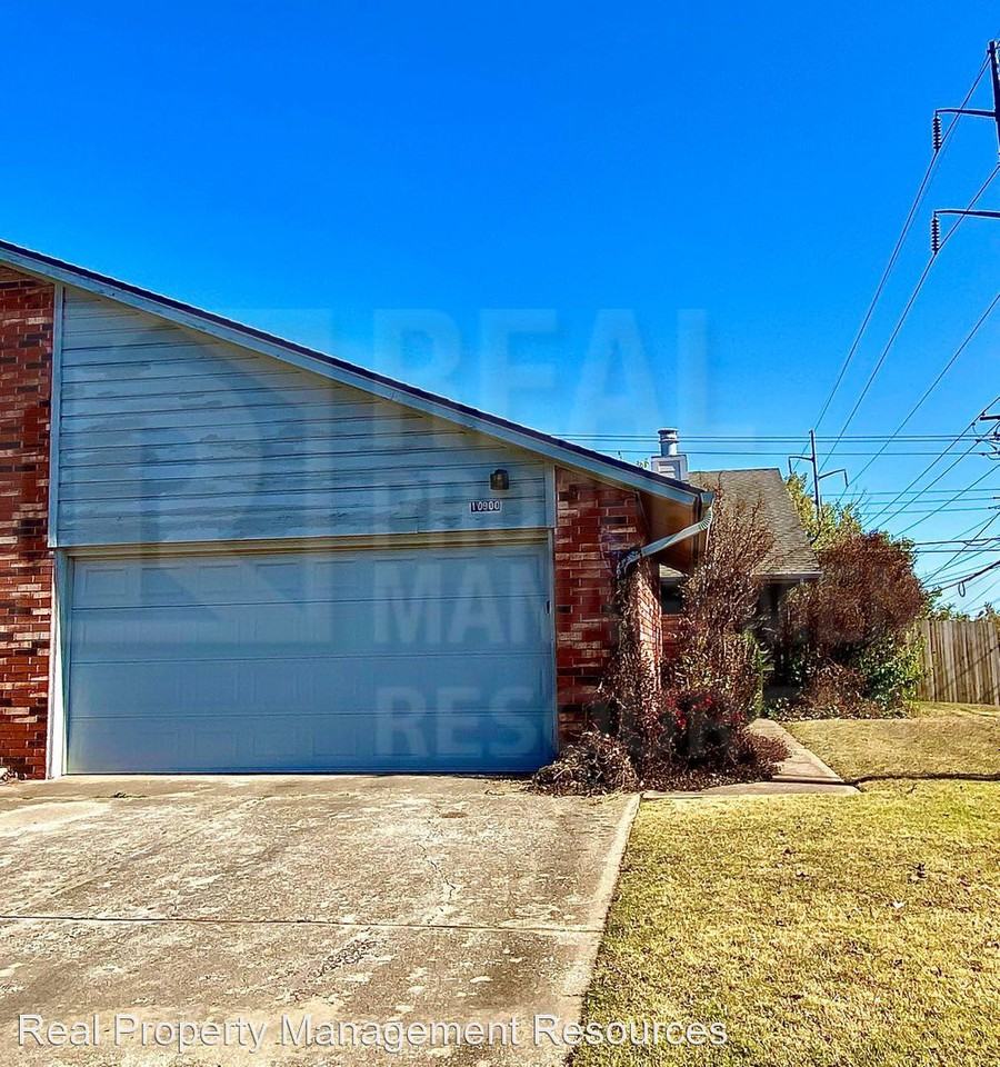 10900 Greystone Ave - Photo 2 of 18