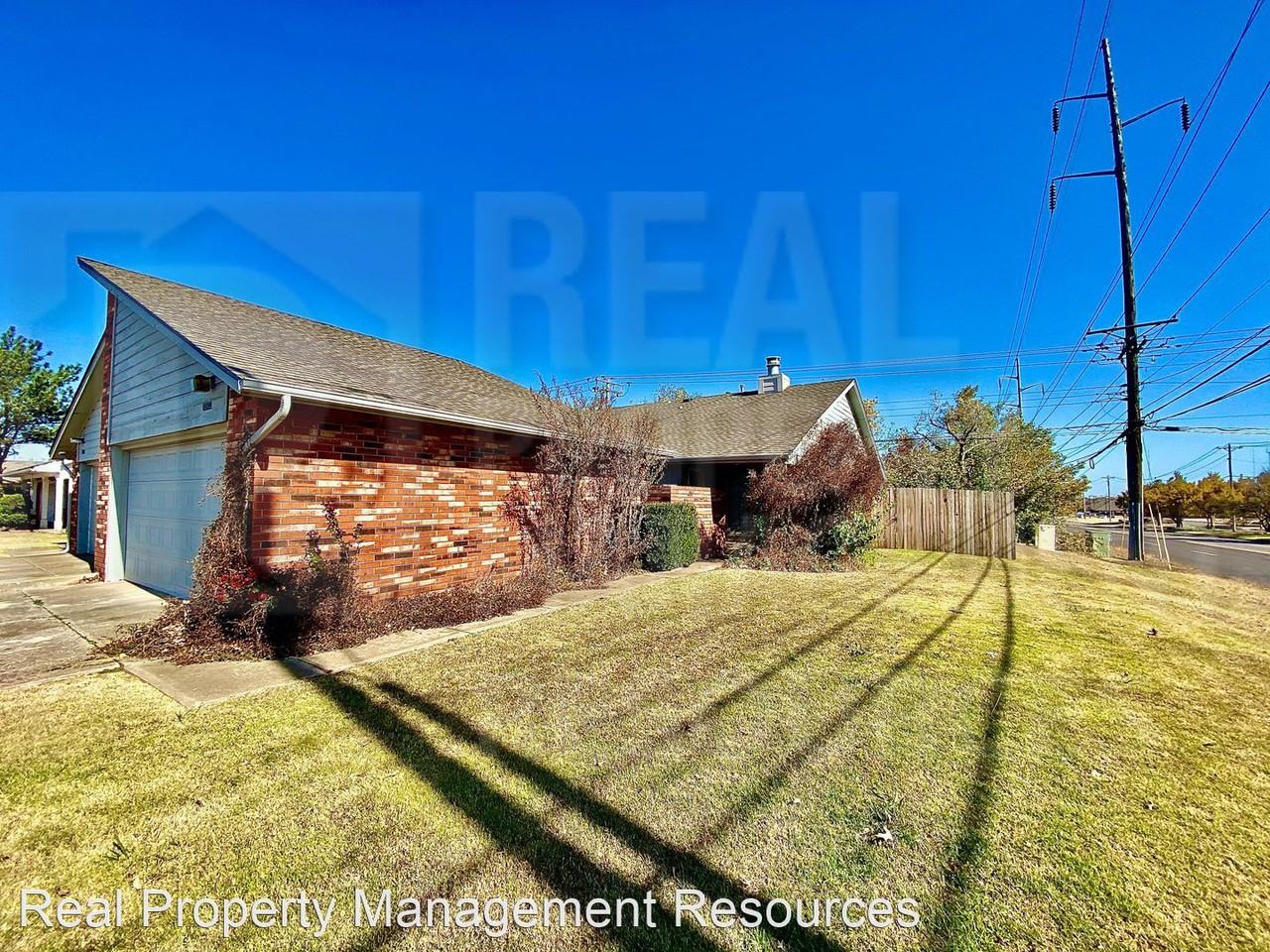 10900 Greystone Ave - Photo 3 of 18