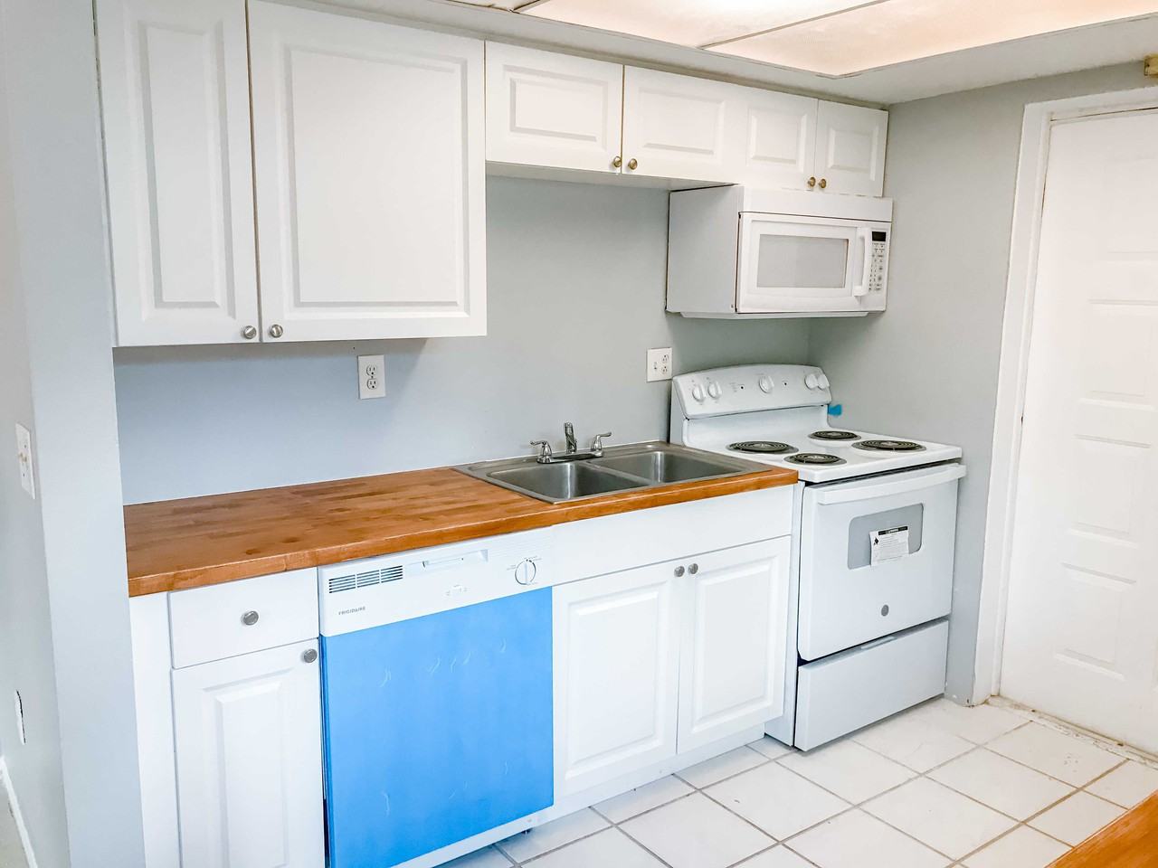 5404 18th St W - Photo 2 of 12