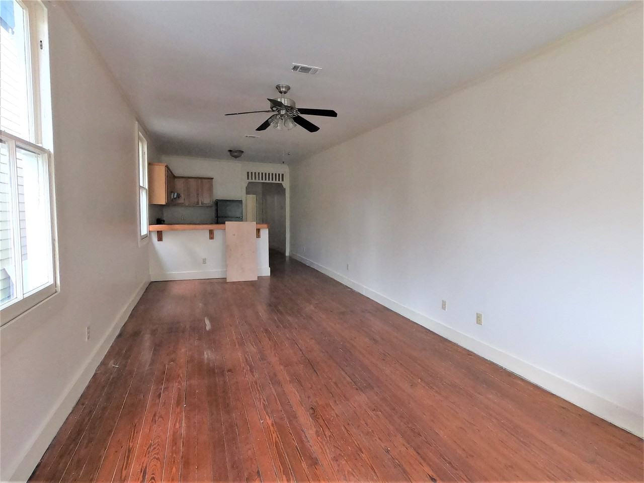 325 South Genois Street - Photo 2 of 7