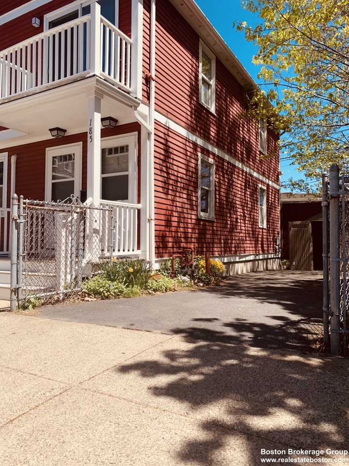 Sydney St. - Photo 3 of 34