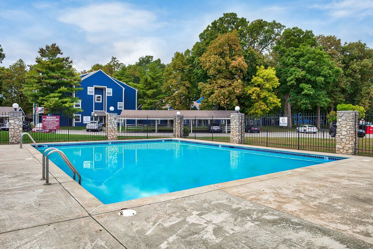 Salem Courthouse - Photo 2 of 18