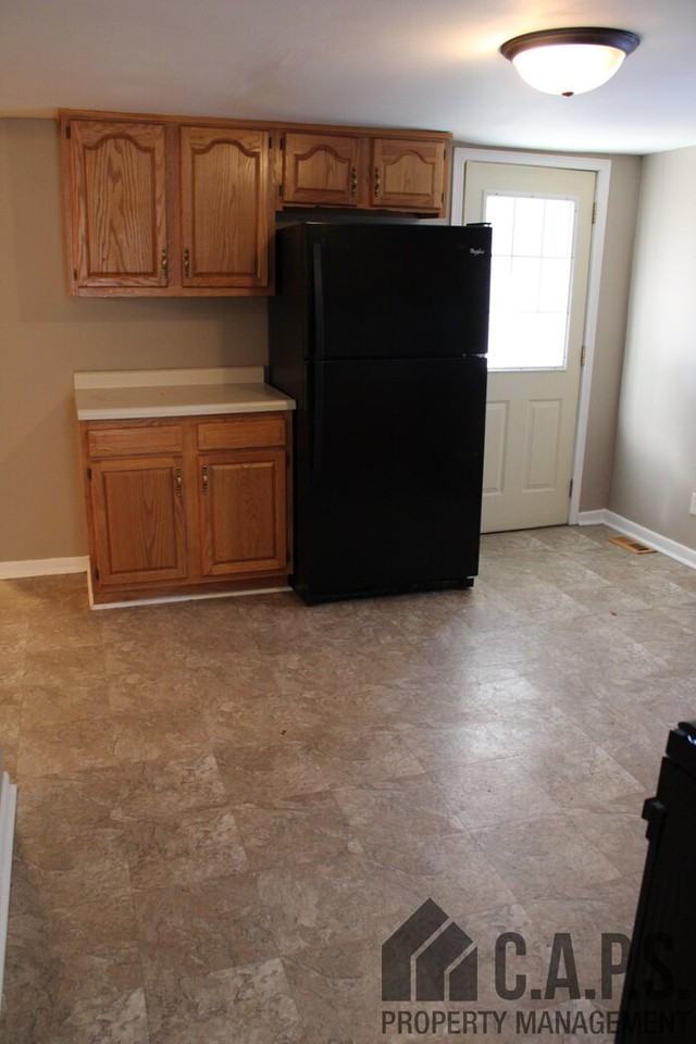 124 N Liberty St - Photo 2 of 19