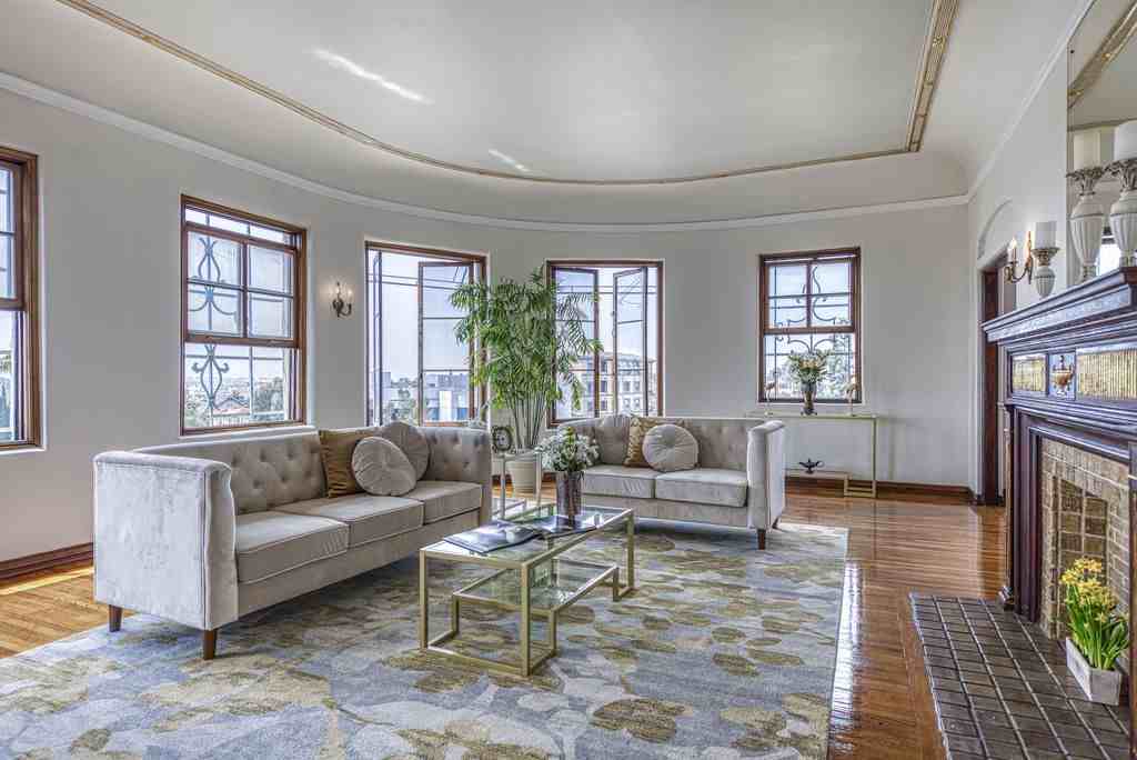 Los Altos Apartments 4121 Wilshire Boulevard, Los Angeles, CA 90010