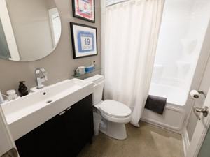 Spadina Ave & Harbord St #3 - Photo 7 of 14