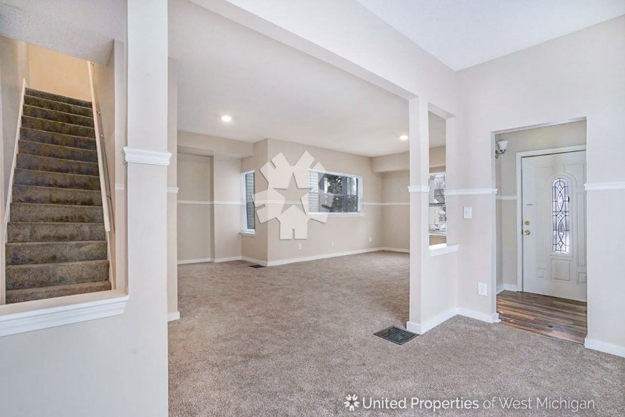 1330 Lafayette Avenue Northeast - Photo 3 of 22