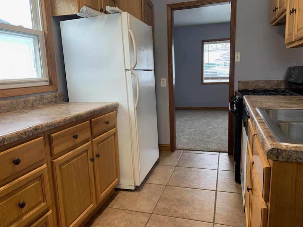1504 N Philips St - Photo 3 of 9