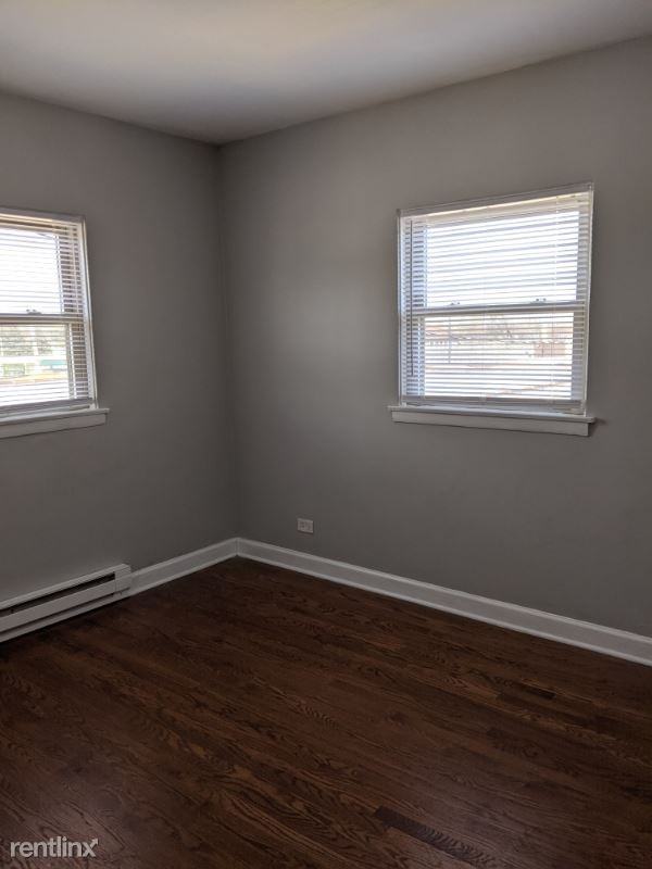 7632 7632 N Milwaukee Ave 3B - Photo 3 of 12