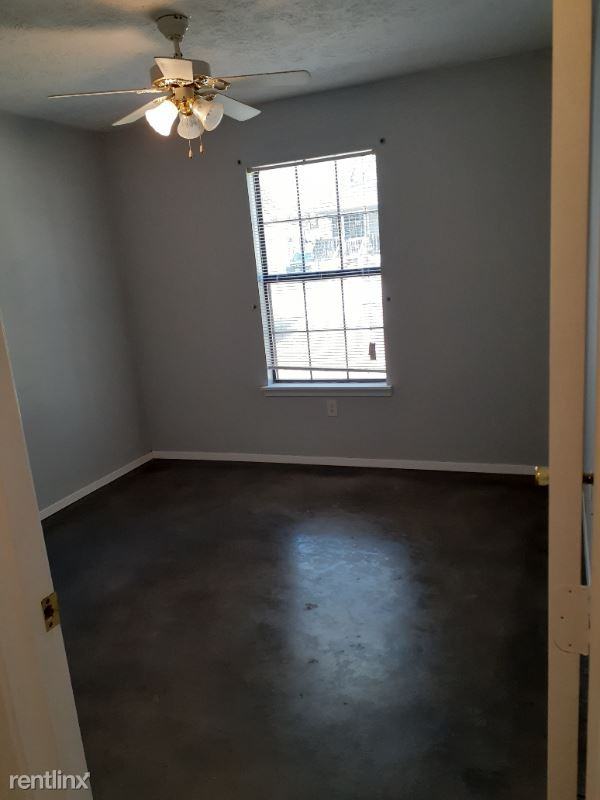 905 Crawford St - Photo 3 of 14