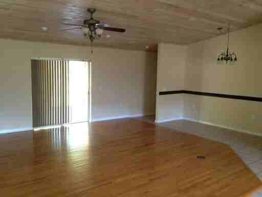 17293 Raintree Rd - Photo 2 of 18