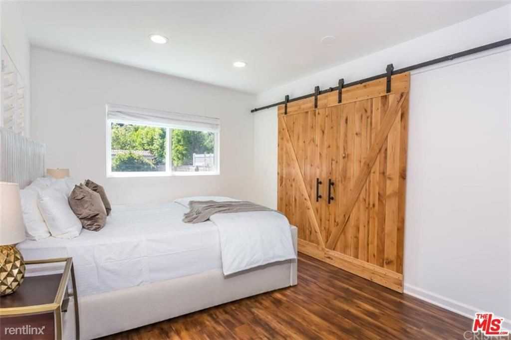 5227 Bellaire Ave - Photo 3 of 11