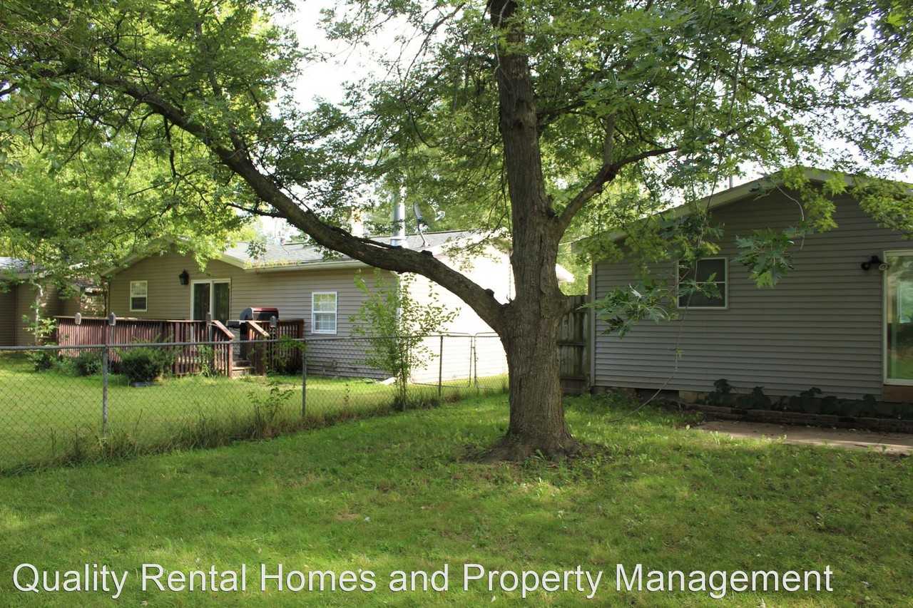 1114 W Stanley Rd - Photo 2 of 21