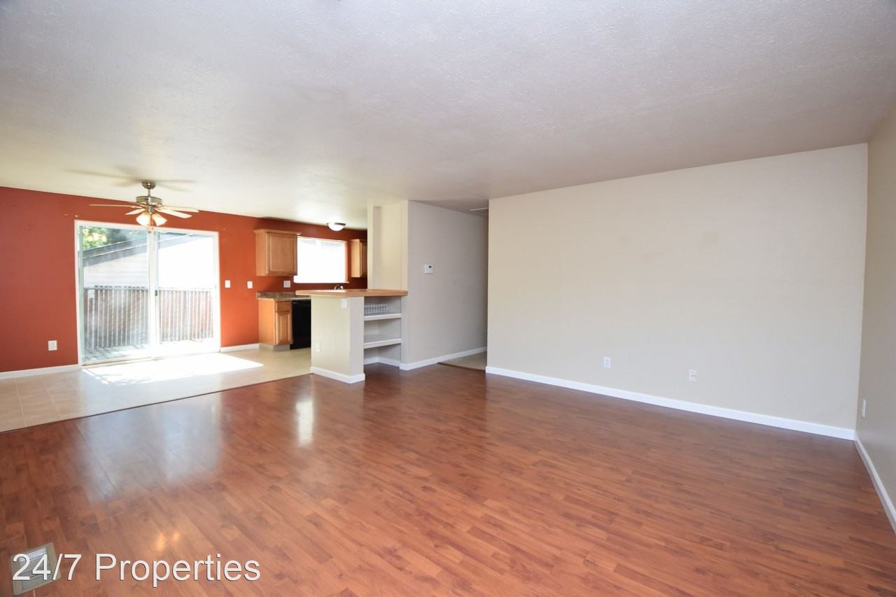 2360 Debok Rd - Photo 3 of 13