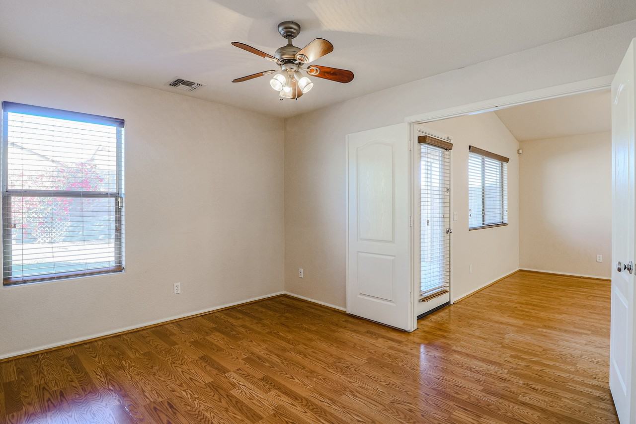 16070 W Kendall St - Photo 5 of 44