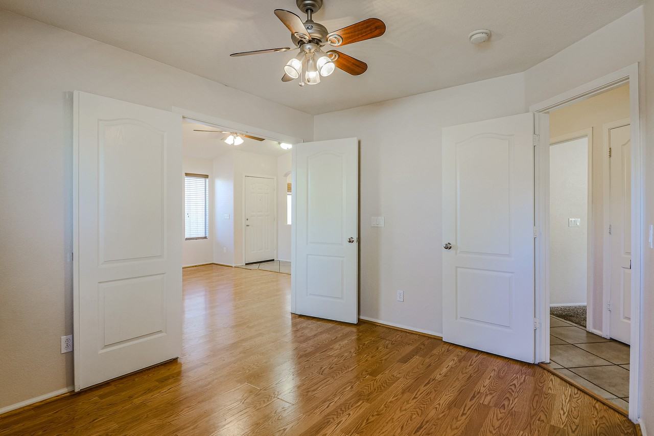 16070 W Kendall St - Photo 6 of 44