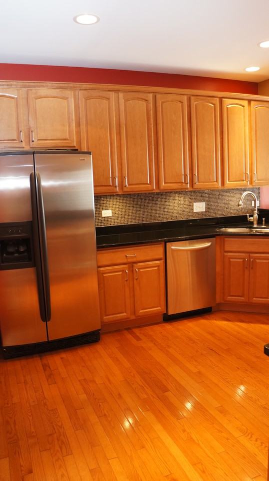 730 Juniper Ln - Photo 3 of 25