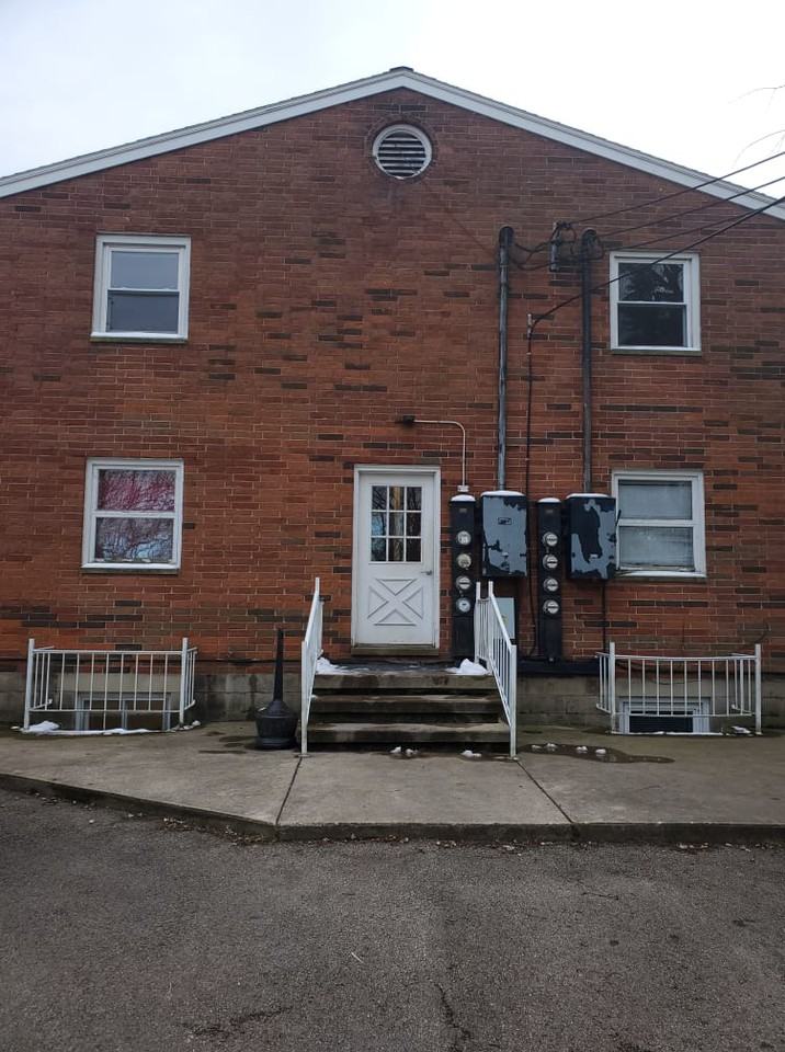 130 E Water St - Photo 2 of 13