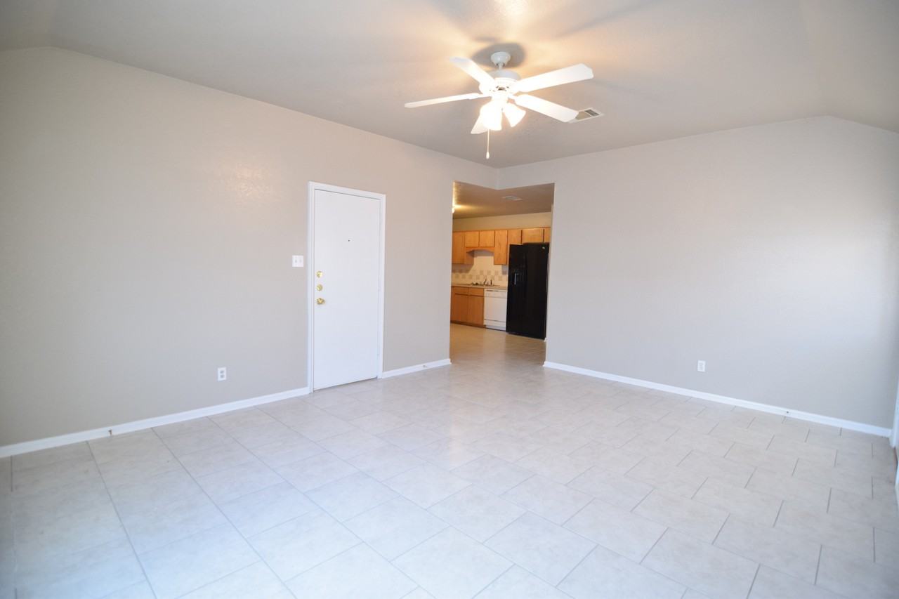 1407 Pima Trl - Photo 6 of 18