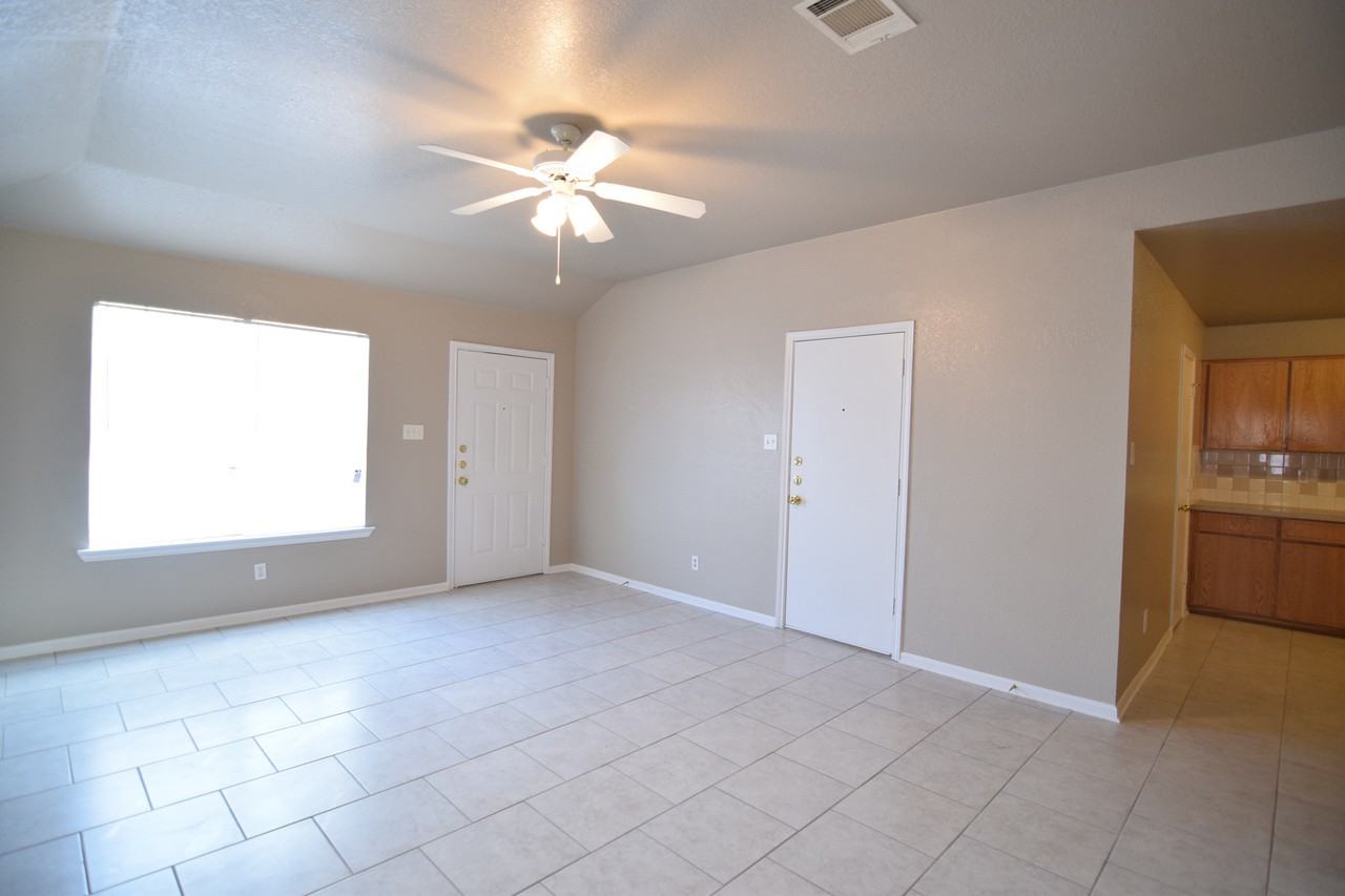 1407 Pima Trl - Photo 7 of 18