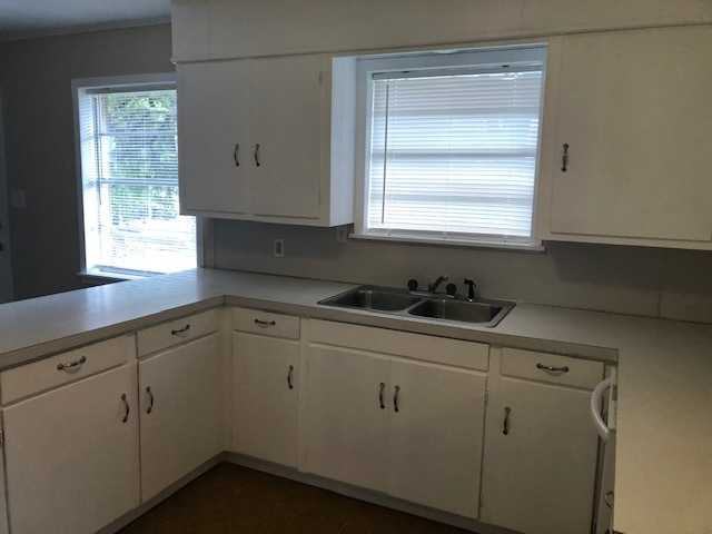 306 S Carolina St - Photo 2 of 12