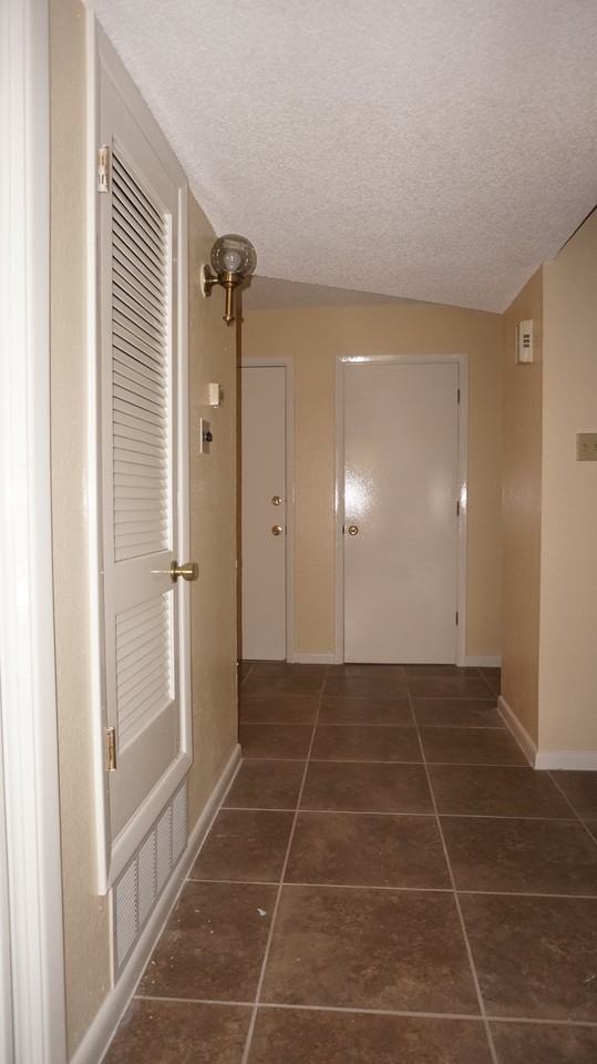 702 El Pinal Pl - Photo 3 of 32