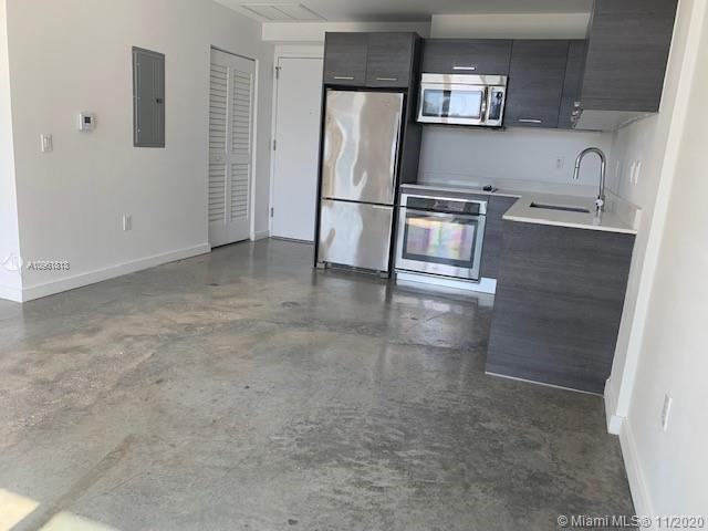 Centro Condo, Fantastic location in the heart of Downtown Miami - Photo 2 of 12