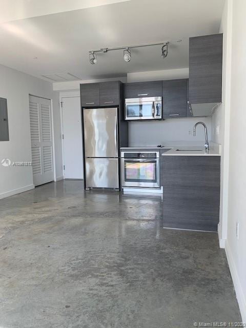 Centro Condo, Fantastic location in the heart of Downtown Miami - Photo 3 of 12