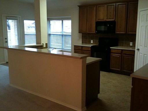 2609 Swan Dr - Photo 2 of 13