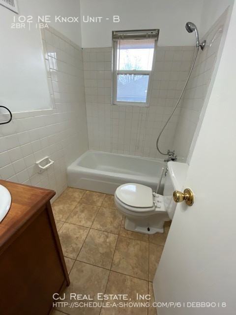 102 102 NE Knox Unit #B - Photo 7 of 10