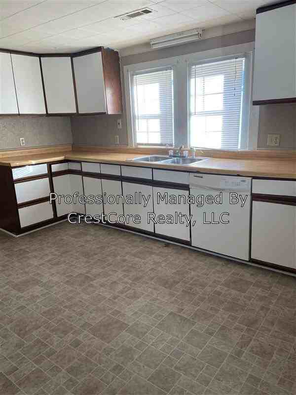 406 Mcknight St - Photo 3 of 10