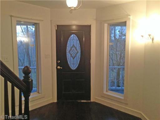 125 Cody Dr - Photo 3 of 16