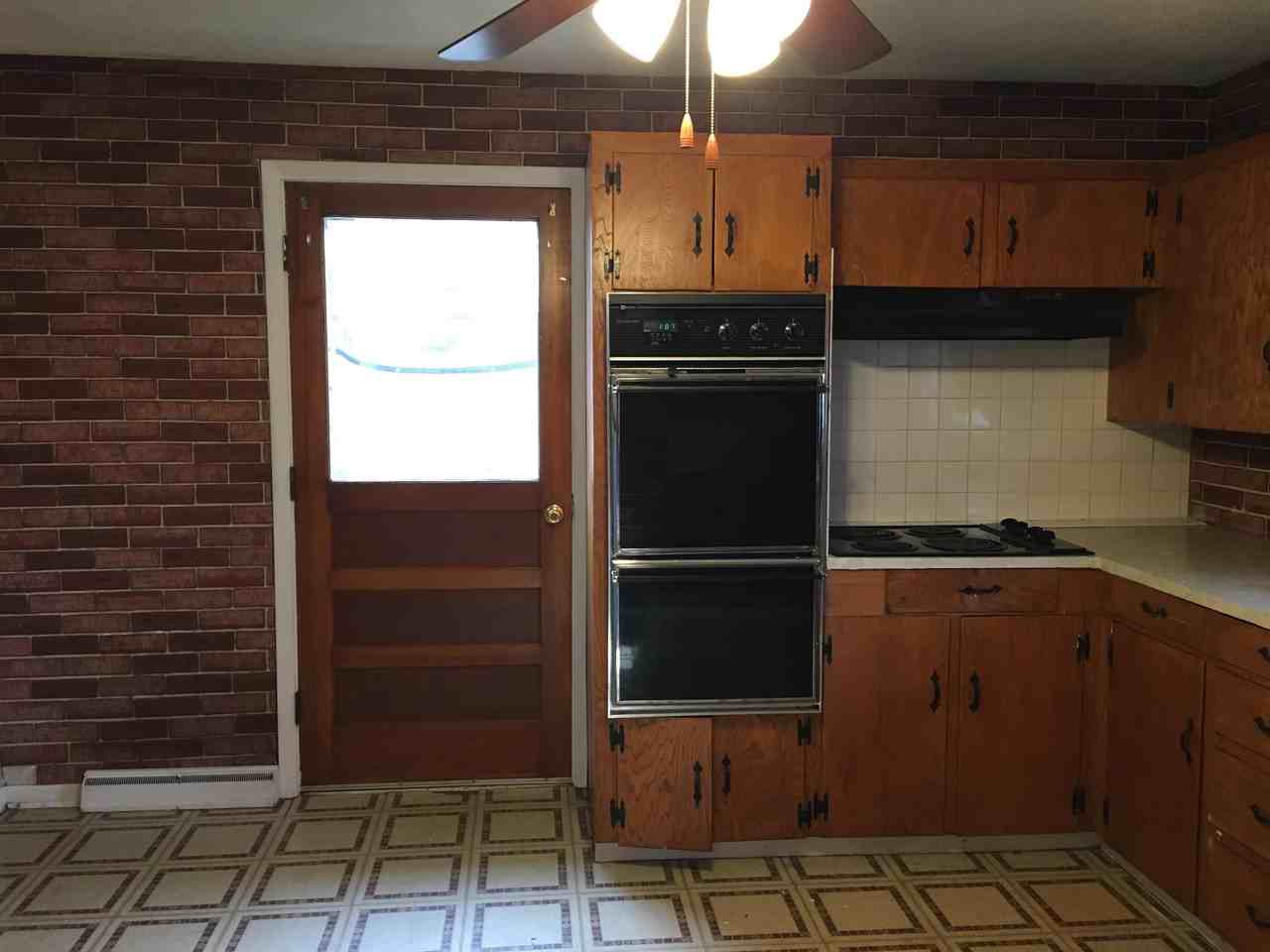 702 S 23rd St - Photo 3 of 22