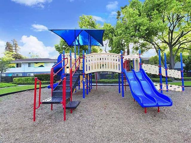 38000 Camden St - Photo 5 of 14